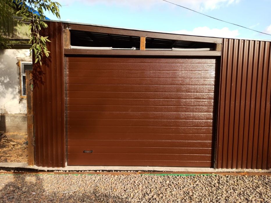 Ворота секционные(гаражные)