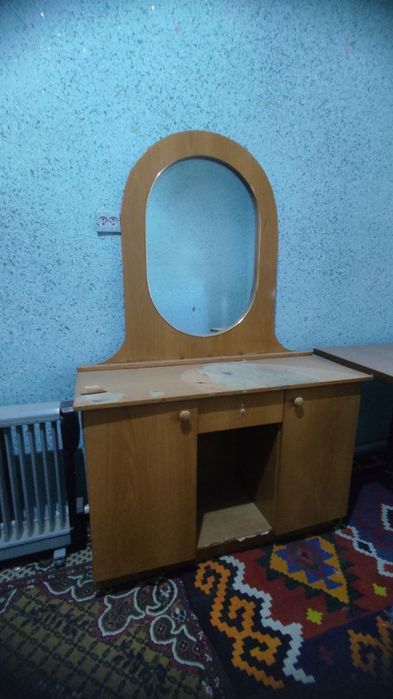 Shu rasmdagi hammasi sotiladi