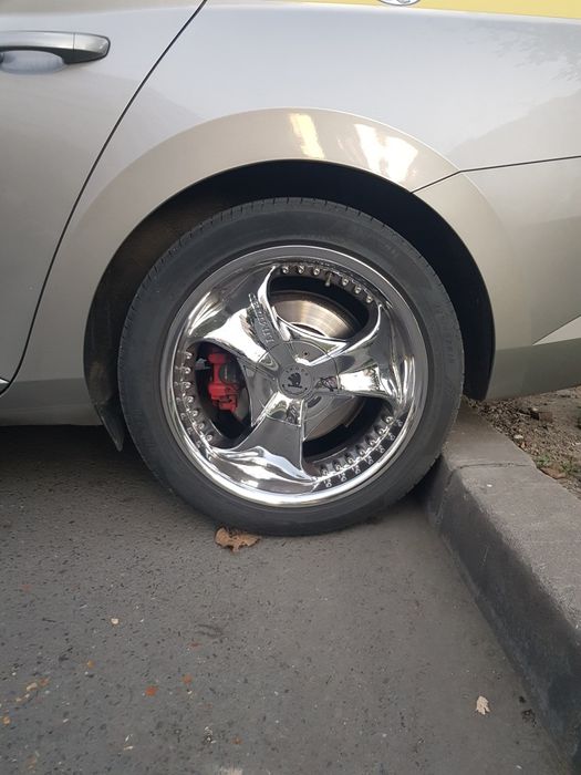 Vând jante R18 cromate