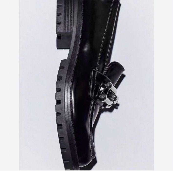 Продам лоферы зара