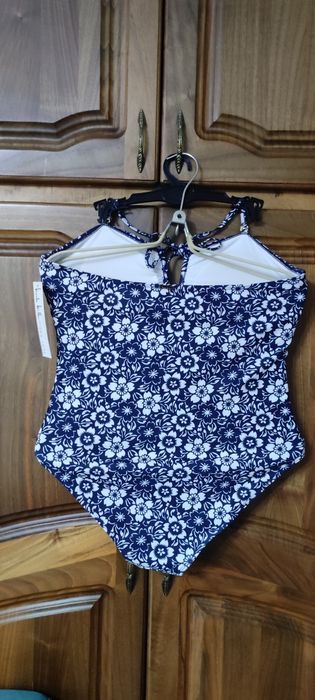 Брендовый  купальник. Размер 52.
