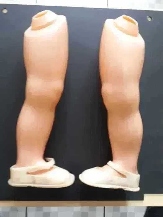 Picioare pentru papusa Aradeanca