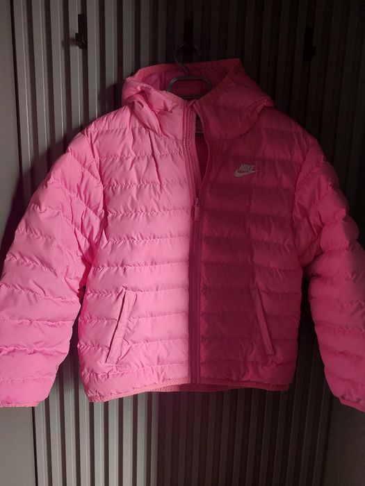 Geaca Nike   primăvara