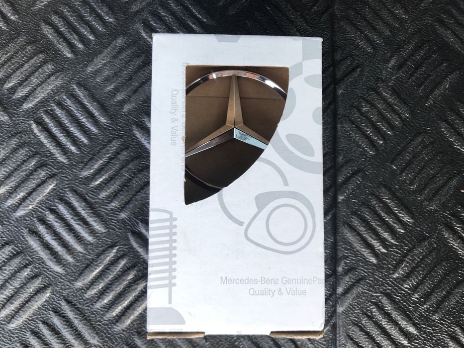 Емблема за Мерцедес оригинална Mercedes преден капак АМГ звезда мерник