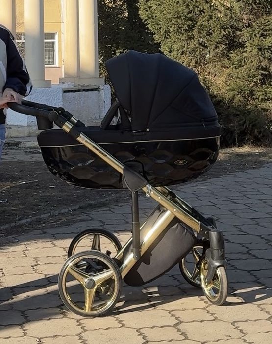 Продам коляску Adamex chantal в хорошем состоянии