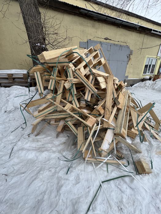 Доски ( дрова) новые самовывоз.