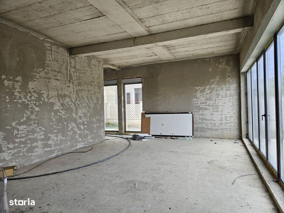 Casa 4 camere ,3 bai , 2 gradini, parcari in Borhanci