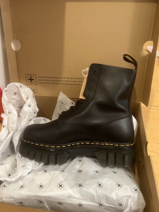 Ghete barbatesti Dr Martens