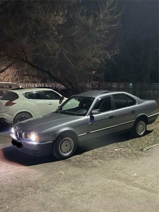 Продам bmw e34 520i