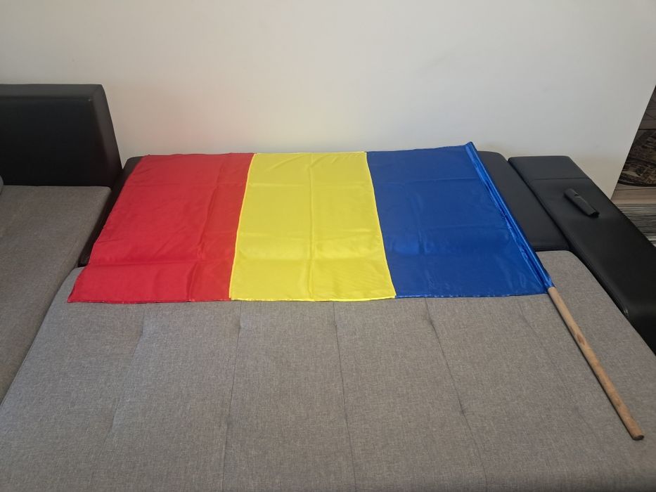 Steag.  Drapelul ROMÂNIA