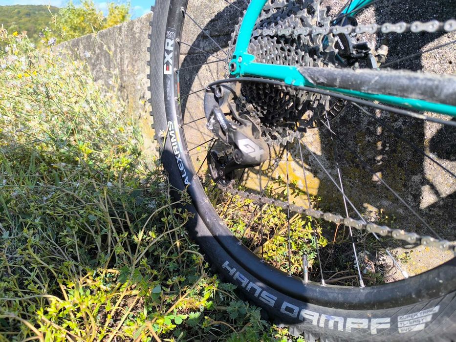 Bicicleta downhill/freeride On One Hello Dave