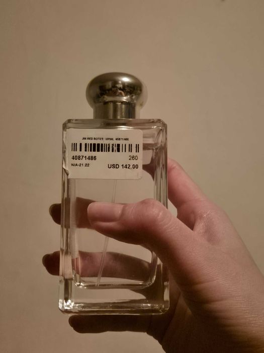 "Продава се парфюм Jo Malone Red Roses с изискан аромат на рози!"