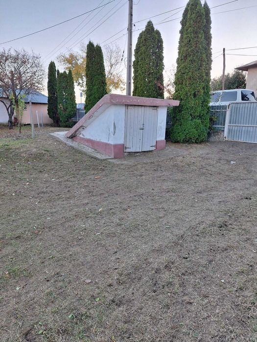 CASĂ DIN CĂRĂMIDĂ 114 MP +teren 5823 mp, Faraoanele, com.Vârteșcoiu,Vrancea, str. G.Prodan. acces direct din strada principală, nr.12,  cu utilități.