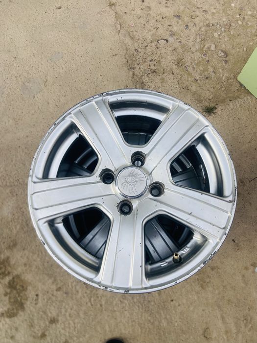 Нексияда тұрған Диск