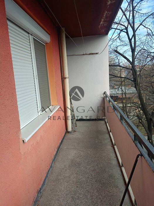 Продава се Тристаен апартамент в Пловдив, Кършияка - 85 кв.м за 1800 €/кв.м - Снимка #4