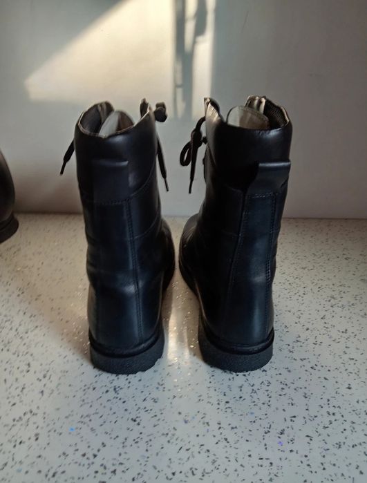 Bocanci din piele MAI