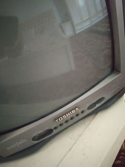 TOSHIBA рангли тэлвизор японияники туйннери билан
