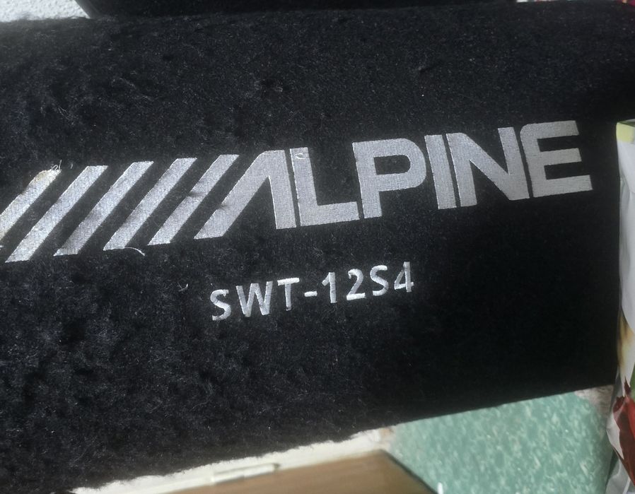 Subwoofer Alpine swt-12s4 pasiv 300 rms