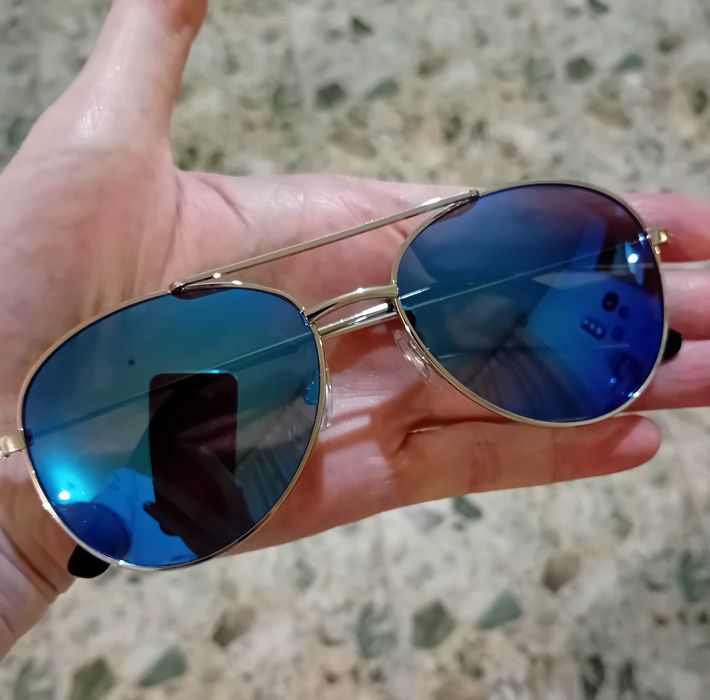 Детски слънчеви очила с твърд калъф