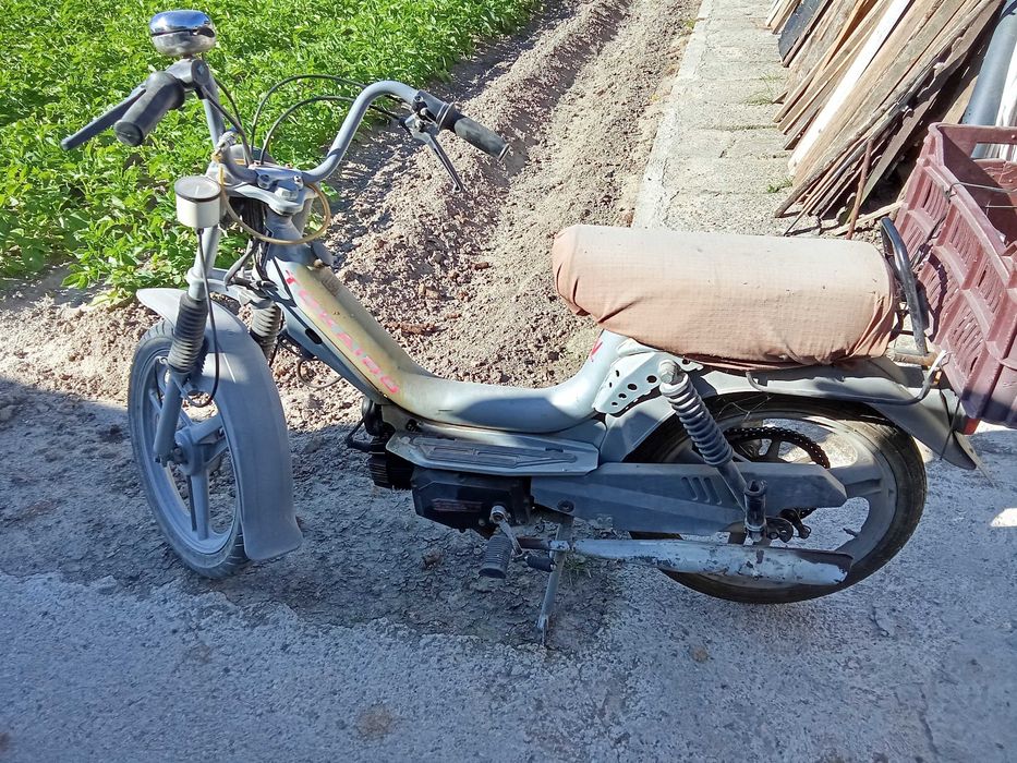 Продавам регистриран мотопед