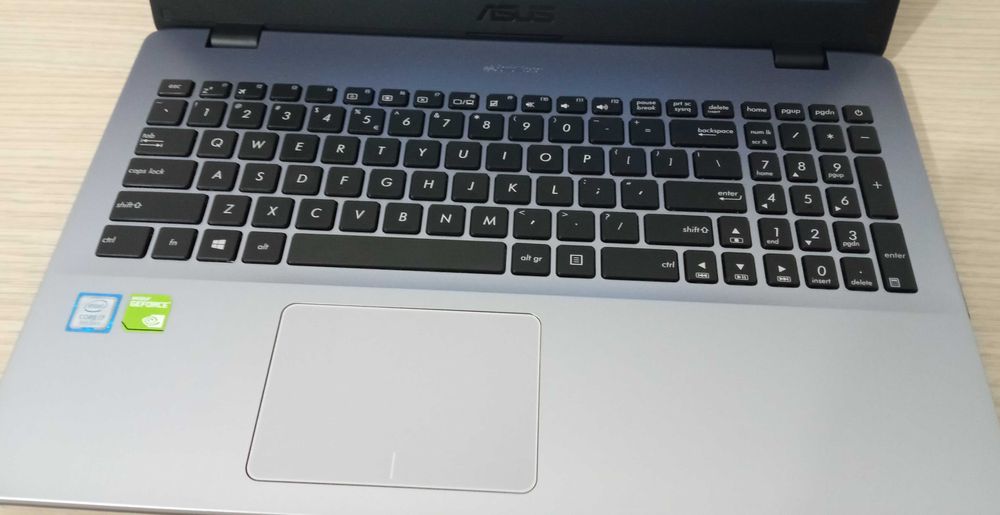 Laptop I7 ASUS GAMING SSD 512GB placa video dedicata NVIDIA 16GB ram ecran 15.6 inch 2 placi video windows 11 PRO licentiat