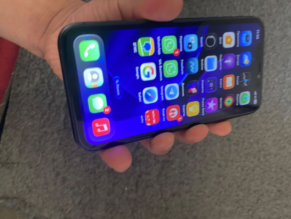 Iphone 11   64 гб акб70