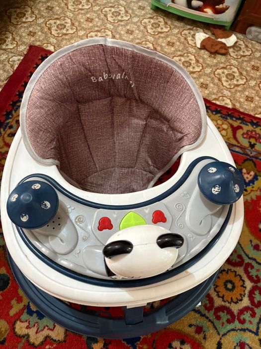 Манеж . Ходунок