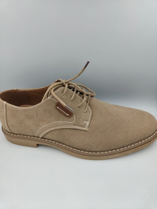 Vând pantofi de vară pentru bărbați