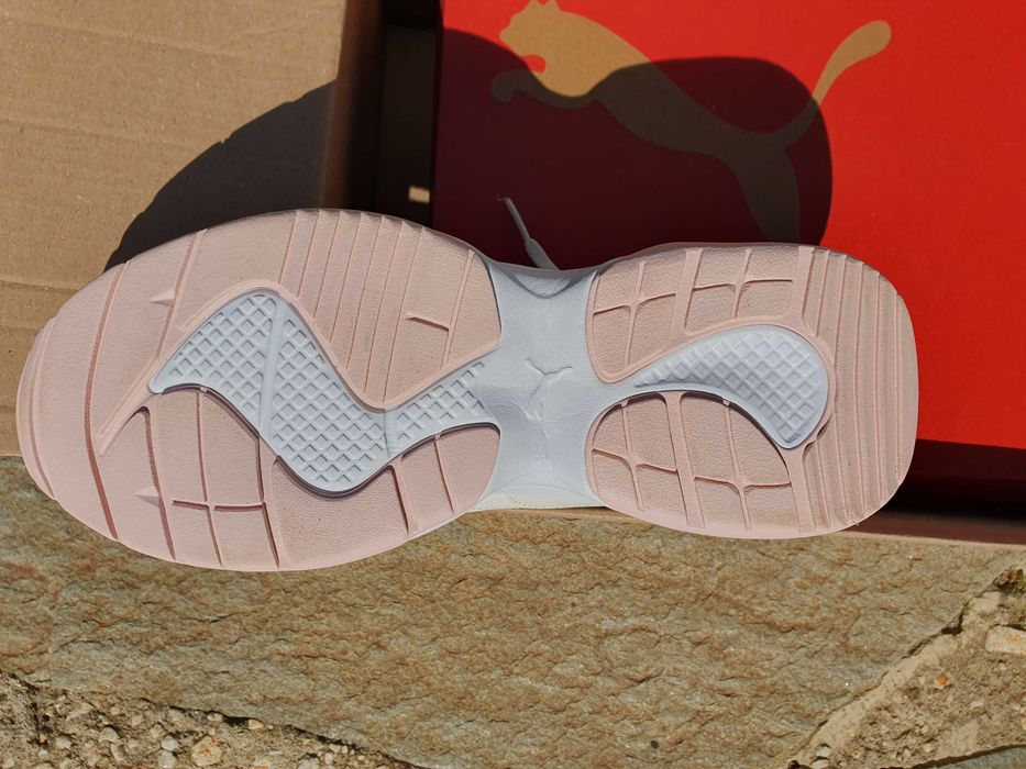 Дамски нови маратонки PUMA , модел Cilia mode lux