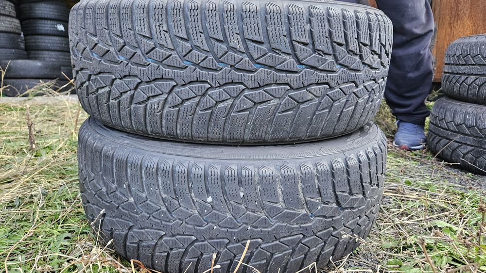 2бр гуми 215 60 16 нокиан