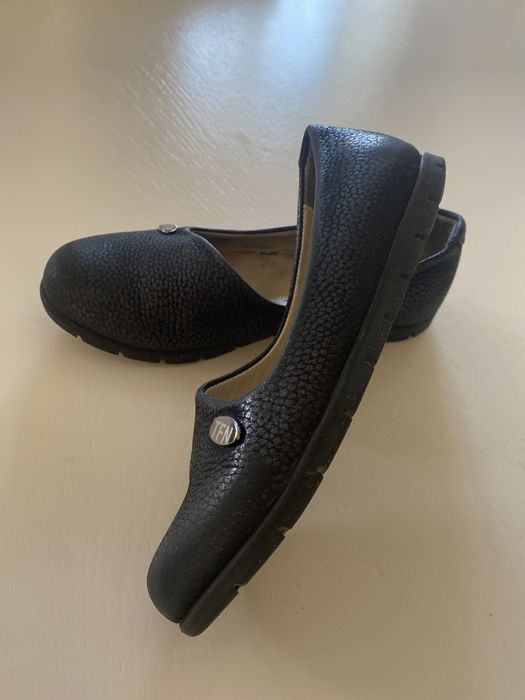 Продам туфли для девочки