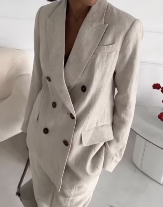 Костюм изо льна