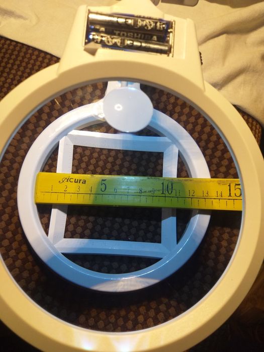 Lupă cu braț flexibil