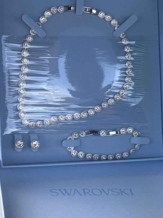 Set SWAROVSKI  Colier ,BRATARA si cercei