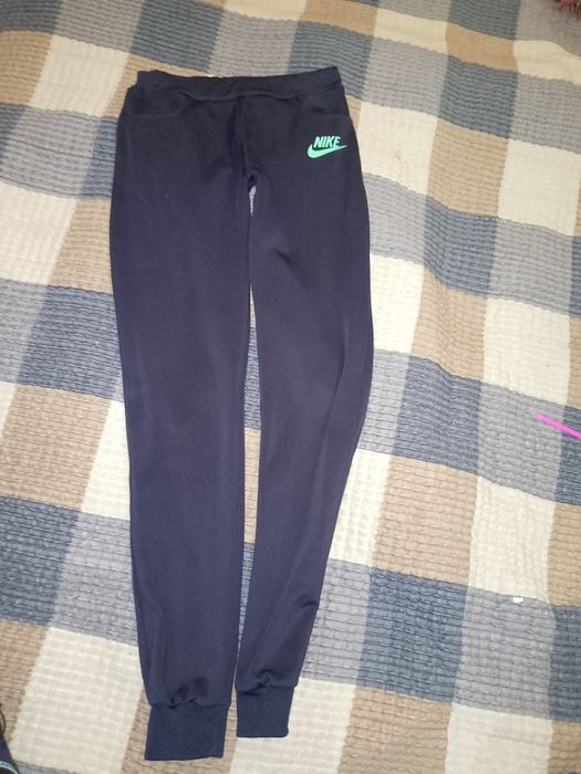 Продам два пакета вещей