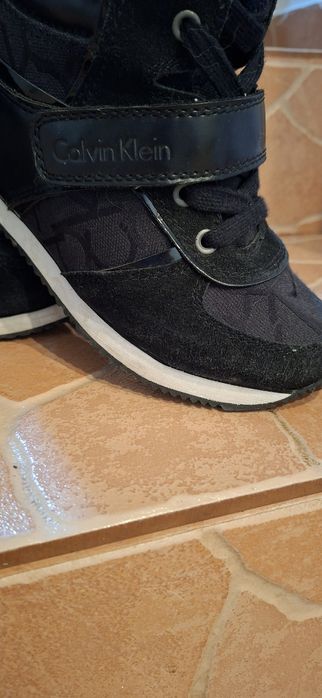 Vand adidasi Calvin Klein