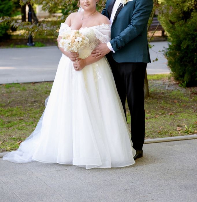 Vand rochie de mireasa(purtata o singura data)