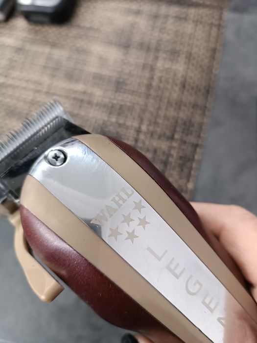 Продам машинку для стрижки волос