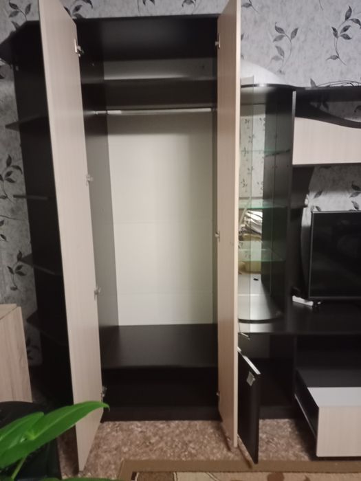 Продам стенка Российской сборрки