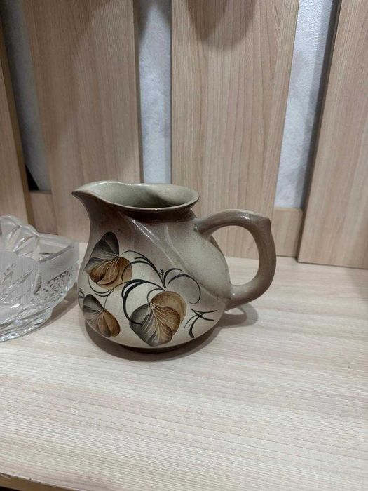 Отдам керамический  кувшин