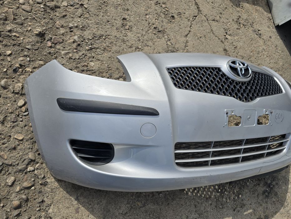 Предна броня за Toyota Yaris 05-09г. Тойота Ярис