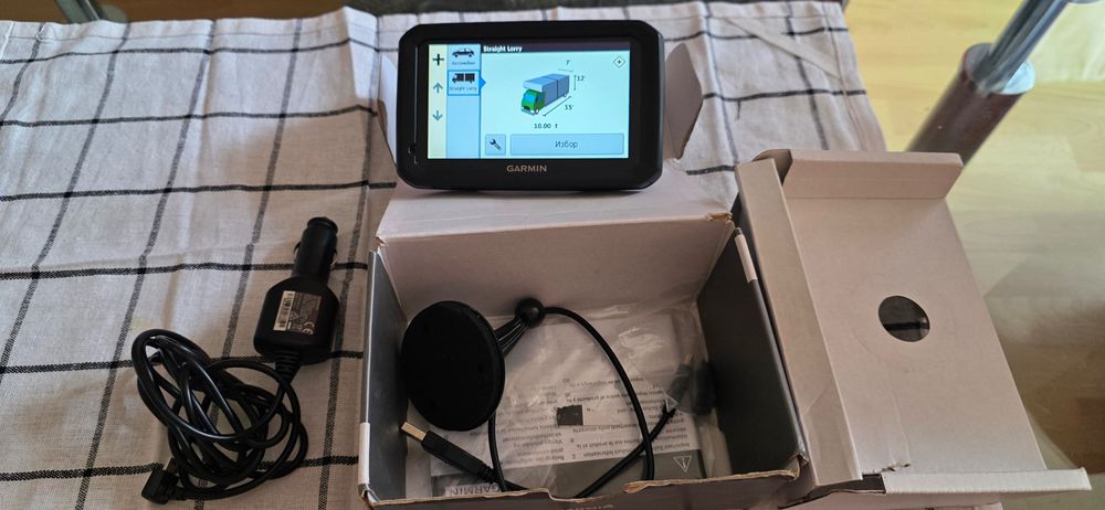 Навигация за камион Garmin Dezl 580 5 инча екран карти за цяла Европа