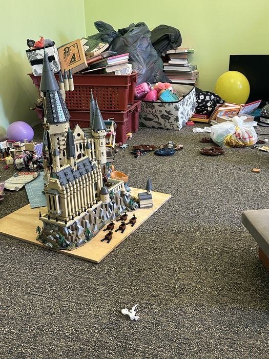 Продам замок Хогвардс ( 71043 ОРИГИНАЛ)