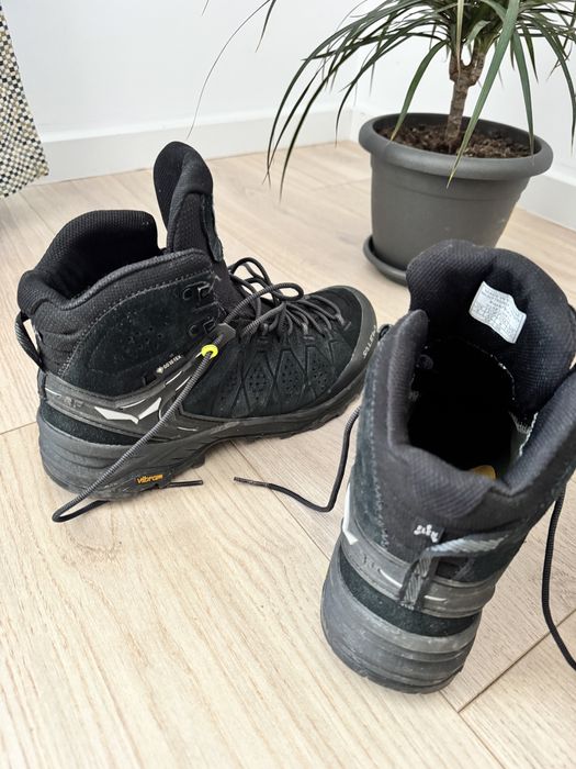 Bocanci drumetie, SALEWA nr. 42