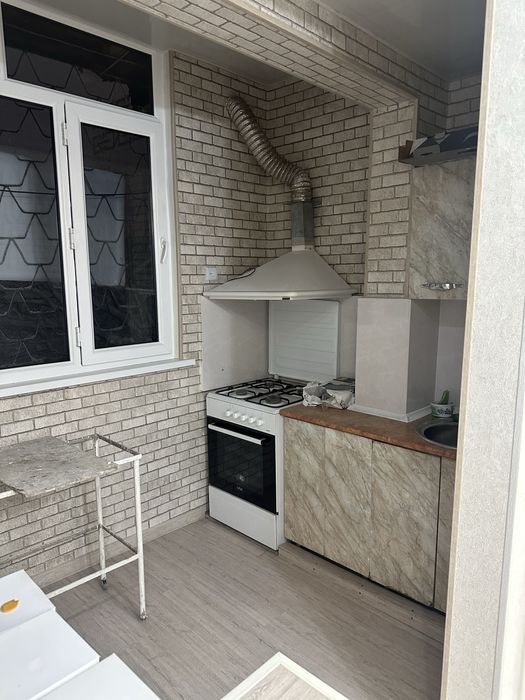 Kvartira sotiladi 2 xonali