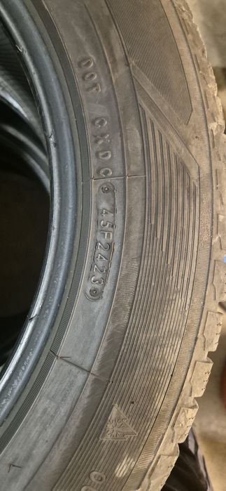 Гуми тойо зимни 235/60/18