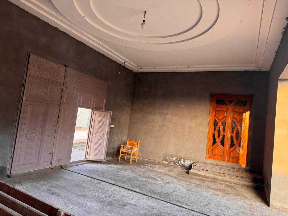 14 sotixli Hovli Sotiladi