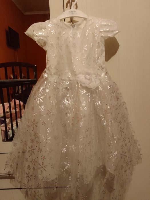 Платье снежинка возраст от 3-х