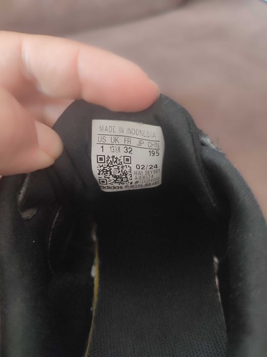 Детски маратонки Adidas , номер 32, цена 40 лв.