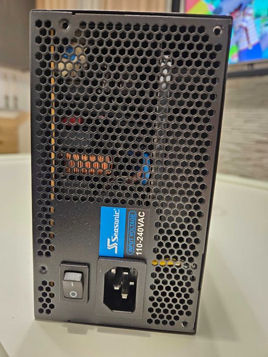 PSU Sursa premium Seasonic 550W 80+ Bronze